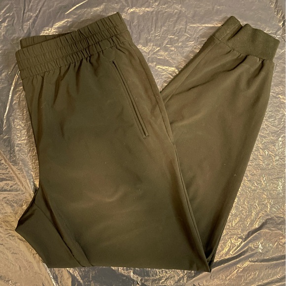 Banana Republic air stretch joggers - Picture 1 of 10